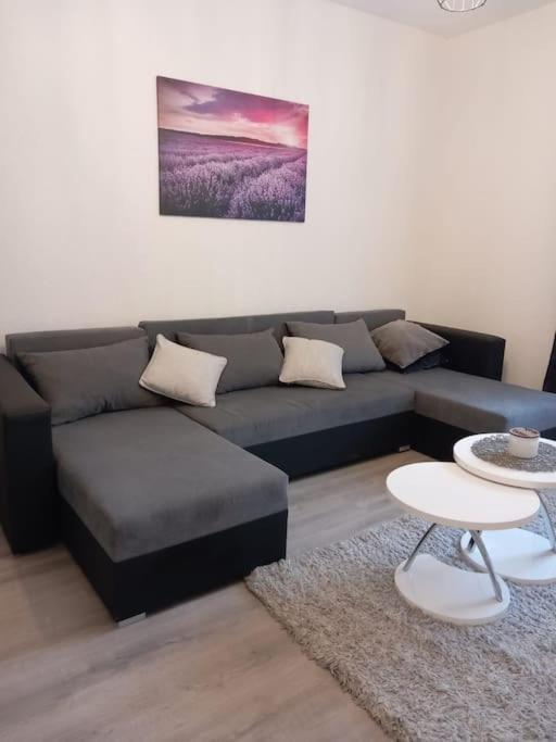 Apartment Dora-100M From The Central Beach Макарска Экстерьер фото