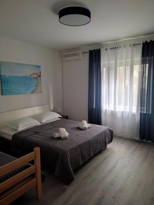 Apartment Dora-100M From The Central Beach Макарска Экстерьер фото