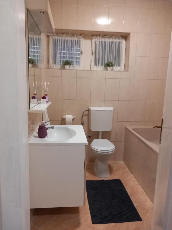 Apartment Dora-100M From The Central Beach Макарска Экстерьер фото